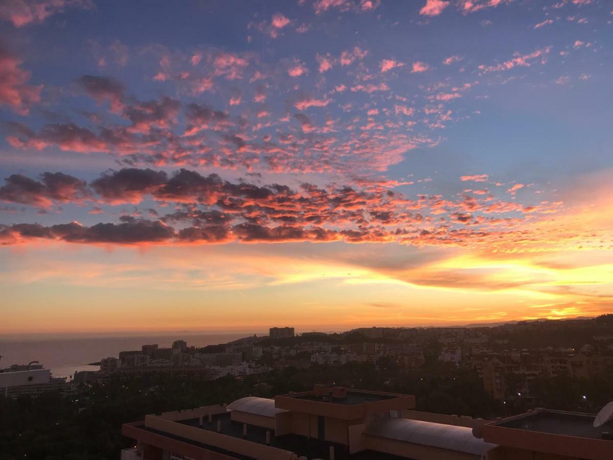 Honeymoon Apartments Benalmadena Bagian luar foto