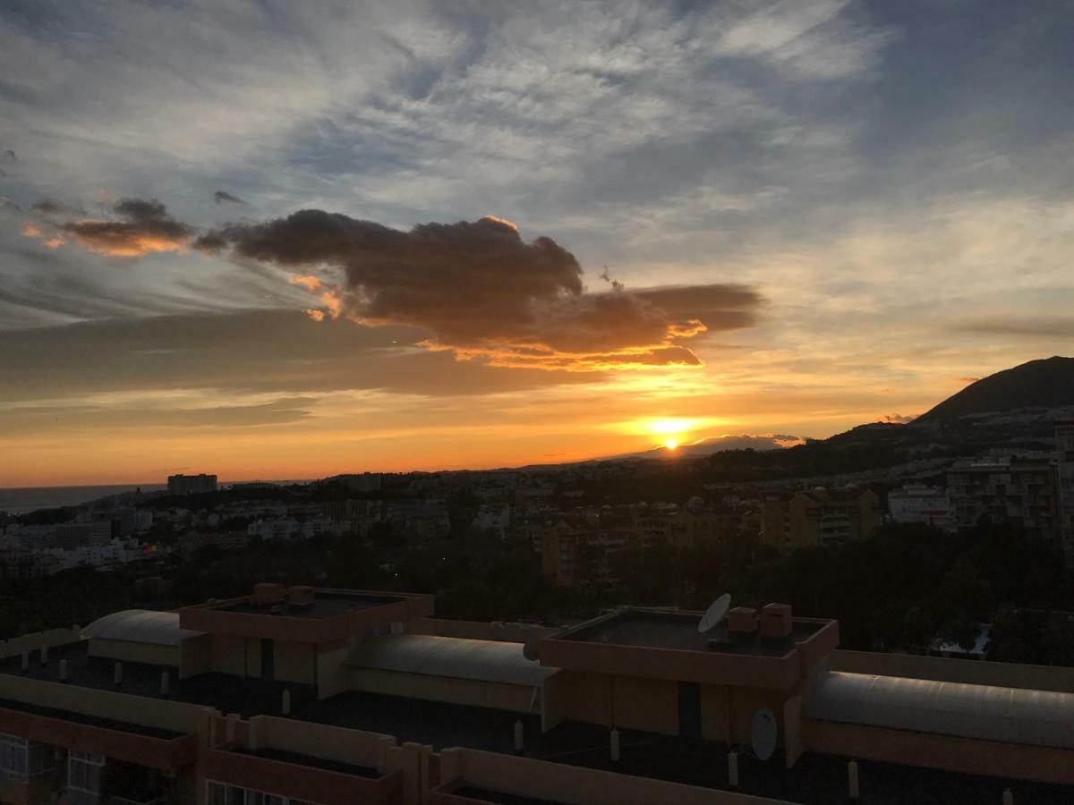 Honeymoon Apartments Benalmadena Bagian luar foto